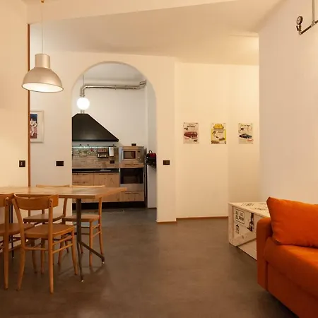 2nd Floor - 5 Terre Apartment